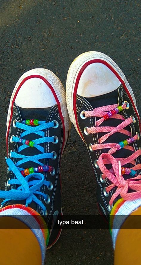 #colorful #indie #sneakers Shoes Painting Ideas Converse, Indie Sneakers, Slumber Party Activities, Upcycle Shoes, Indie Shoes, Alt Shoes, Painted Converse, Converse Aesthetic, Regnul Animal