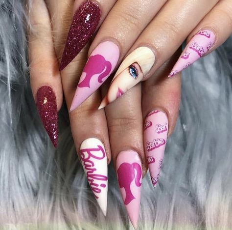 Barbie Nails Long, Barbie Nails Art, Barbie Nail Art Design, 1990 Nails, Barbie Nailart, Barbie Pink Nails With Glitter, Barbie Nails Design Ideas, Barbie Nails Design, Nail Barbie