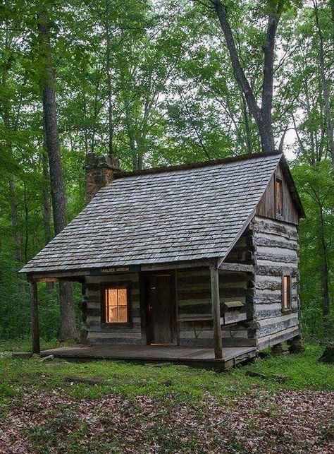 My little cabin.is some where.,,, Old Log Cabin, Old Cabins, Small Log Cabin, Tiny Cabins, Country Cabin, Cades Cove, Cottage Cabin, Cabin Living, Little Cabin