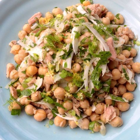 Chickpea, Tuna and Fennel Salad. Red Bean Chili Recipe, Fast Food Diet, Chickpea Tuna, Fast Dessert Recipes, Fast 800, Fast Diet, Fast Day, Fennel Salad, Eating Fast