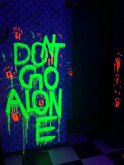 Blacklight Haunted House Ideas, Neon Game Aesthetic, Cyberpunk Theme Party, Neon Clown Aesthetic, Halloween Neon Aesthetic, Neon Haunted House, Neon Horror Aesthetic, Neon Goth Aesthetic, Neon Party Aesthetic