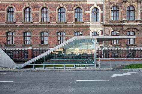 Basement Entrance, Train Station Architecture, Underground Station, Airport Design, Canopy Design, U Bahn, Entrance Design, Street Furniture, Metroid