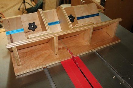 Table Saw Spline Jig Table Saw Ripping Jig, Tapering Jig For Table Saw, Crosscut Sled Plans Table Saw, Tablesaw Jigs, Spline Jig, Tablesaw Sled, Incra Table Saw Fence, Wood Techniques, Router Jigs