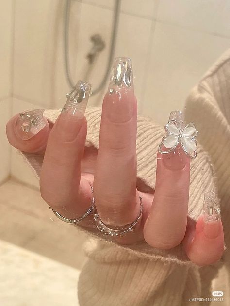 Vietnamese Nails, Fantastic Nails, Prom Nails, Design Inspo, Nail Design, Cute Nails, Nail Inspo, Diamond Earrings, Manicure