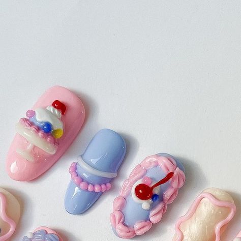 Nail Birthday Ideas, Clay Nails, Frosting Nails, Puffy Nail Art, Cake Nails Design, 3d Squiggle Nails, Pastel Nail, Nail Cakes Birthdays, Cute Pastel Nails