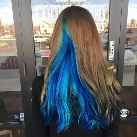 hair trends 2017 Hidden Hair Color, Peekaboo Hair Colors, 2017 Hair Trends, Underlights Hair, Peekaboo Hair, Hair Color Blue, Hair Inspiration Color, Mermaid Hair, Grunge Hair