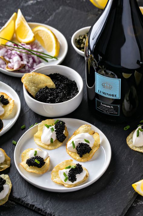 Caviar Appetizers, Caviar Recipes, With My Friends, Potato Chips, Recipe Using, New Year's, Breakfast Brunch, Potato, Food Photography