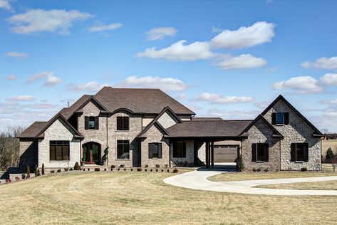 Newly Built Home in Lexington, Kentucky. Custom Built Home with Custom Interior Design, Kitchen, Living Room, Bedrooms, Bathrooms Outdoors, Back Yard and more. We can make your dream homes come to life! #NewHome #Home #House #HomeBuilder #MikeKerwinHome #LexingtonKY #ShareTheLex #Lexington #LexingtonKentucky #Kentucky #HomeDesign #InteriorDesign #BuildingHome #BuildHome #DIYHome #NewHome #ExteriorHome #DIY #RealEstate #CustomHome House With Attached Guest House, Garage Guest House, Garage Remodel, Custom Built Homes, Stone House, Home Upgrades, Types Of Houses, Custom Home Builders, House Designs Exterior