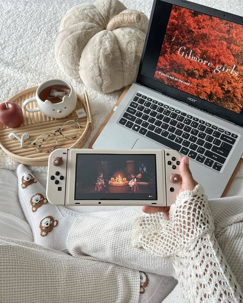 Cozy Gaming Nintendo Switch, Cozy Tech Aesthetic, Gaming Switch Aesthetic, Switch Gaming Aesthetic, Gaming Vision Board, Cozy Switch Setup, Cozy Hobby Aesthetic, Cozy Gaming Switch, Cozy Games Aesthetic