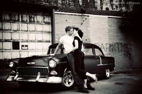 Can't beat this! Killer car, cool dude and a pretty girl! 50s Couple, Rockabilly Couple, Rockabilly Wedding, Rockabilly Pinup, Rockabilly Pin Up, Rockabilly Style, Rockabilly Fashion, Psychobilly, Engagement Pics