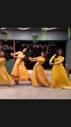 Bridesmaids Performance To Bookmark 😍 [Video] | Simple dance, Wedding dance songs, Wedding dance video Haldi Costumes For Friends, Dress For Dance Performance, Haldi Dance Videos, Sangeet Dance Video Performance, Haldi Songs, Haldi Ceremony Dance, Haldi Video, Bride Dance, Wedding Dances