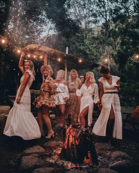 Sister Circle, Danielle Smith, Sacred Woman, Sacred Circle, Womens Retreat, Women Gathering, Around The Campfire, Women's Circle, Estilo Hippie