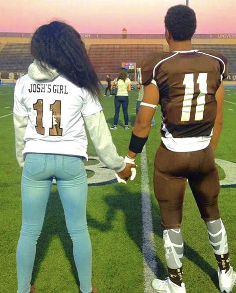 Basketball Girlfriend Outfits, Blk Couples, Basketball Gf, Football Relationship Goals, Nfl Wife, Football Gf, Athletic Couples, Football Girlfriend Shirts, Football Relationship