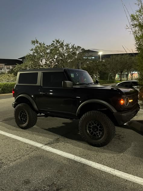 Cars Tokyo, Most Reliable Suv, 2022 Ford Bronco, Aesthetic Car Accessories, Bronco Car, Cars Chevrolet, Quotes Car, Bronco Truck, Tokyo Drift Cars