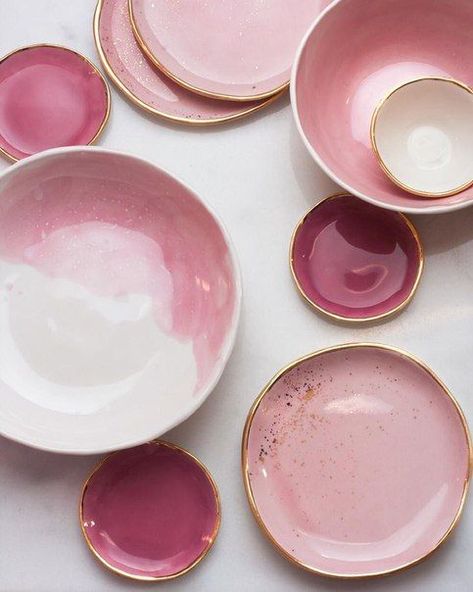 Ceramic Kitchenware, Diy Keramik, Keramik Design, Tableware Design, Pink Ceramic, Ceramic Dishes, Ceramic Clay, Pottery Painting, Kitchen Stuff