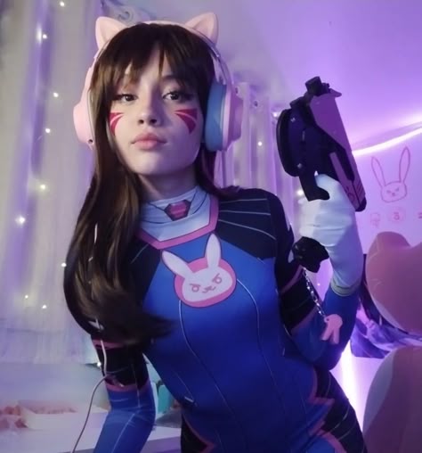 Dva Costume, Dva Aesthetic, Chan Aesthetic, D Va Cosplay, Dance Fits, Gamer Cosplay, Cosplay Poses, Fast And Furious Cast, Tech Girl