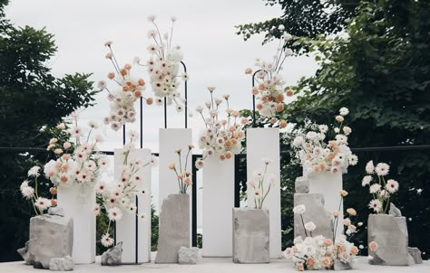 concrete wedding Concrete Wedding, 360 Booth, Engagement Themes, Stone Bar, Backdrop Wedding, Concrete Stone, Creative Event, Wedding Decor Elegant, Event Inspiration