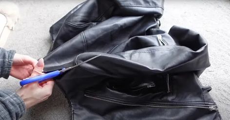 Today, I’m turning a damaged jacket into a large leather bucket bag. Follow along with my easy upcycling tutorial. Repurposed Leather Jacket, Upcycled Leather Jacket, Upcycled Leather, Dress Alterations, Leather Bucket, Leather Bucket Bag, Shirt Dress Casual, Tee Outfit, Blouse Outfit