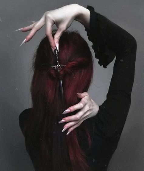 Gothic Hairstyles Long, Red Hair Vampire, Blood Red Hair, Vampire Hair, Ted Hughes, Hairstyle Photo, Motivation Movies, Witch Hair, Best Hairstyles For Women