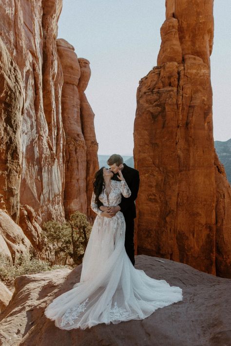 Sedona Travel, Sedona Elopement, Arizona Elopement, Sedona Wedding, Beautiful Love Stories, Wedding Aesthetic, Merry Go Round, Elopement Ideas, Elopement Locations