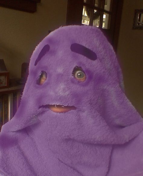 Grimace...hahaha! Funny Grimace, Grimace Costume Diy, Grimace Halloween Costume, Grimace Costume, Scarface Costume, Diy Costumes Men, Party City Costumes, Purple Fits, Yellow Hat