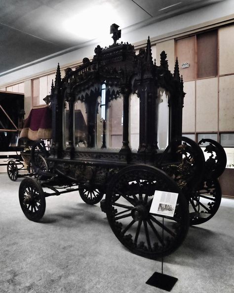 𝕮𝖍𝖗𝖎𝖘𝖙𝖎𝖓𝖆 𝕯𝖞𝖊𝖗 on Instagram: “I’ve always dreamed of visiting Barcelona’s Museum Of Funeral Carriages. And let me tell you, it did not disappoint. ⚰️” Goth Girl Aesthetic, Horse Drawn Wagon, Visit Barcelona, Barcelona City, Models Makeup, Horse Drawn, Gothic Decor, Gothic Home Decor, Gothic House