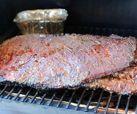 How to Smoke Brisket in 4 Steps - Girls Can Grill Pulled Pork Smoker Recipes, Smoked Brisket Rub, Brisket Rub, Smoked Pork Shoulder, Pork Shoulder Recipes, Pork Shoulder Roast, Pork Roast Recipes, Pellet Grill Recipes, Smoked Pulled Pork