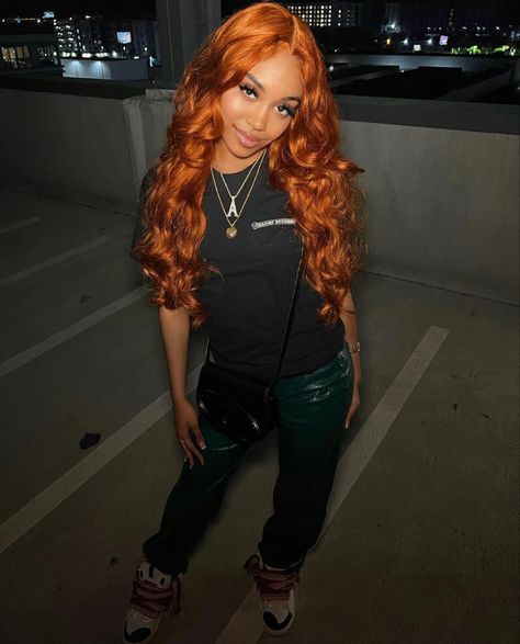 hair inspo, ginger hair, outfit inspo Ginger Hair Outfits Black Women, Ginger Hair Outfits Style, Ginger Hair Outfits, Hair Inspo Ginger, Ginger Hair Black Women, Chill Fashion, Hair Black Women, Colorful Hair, Green Outfit