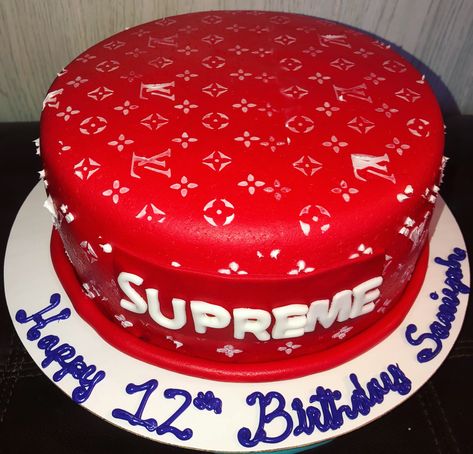 Supreme Cake Supreme Cake Ideas, Birthday Cake Vanilla, Cupcakes With Sprinkles, Birthday Cake Cupcakes, Birthday Cake Cake, Birthday Plans, Coffee Smell, Quick Coffee, Cake Vanilla