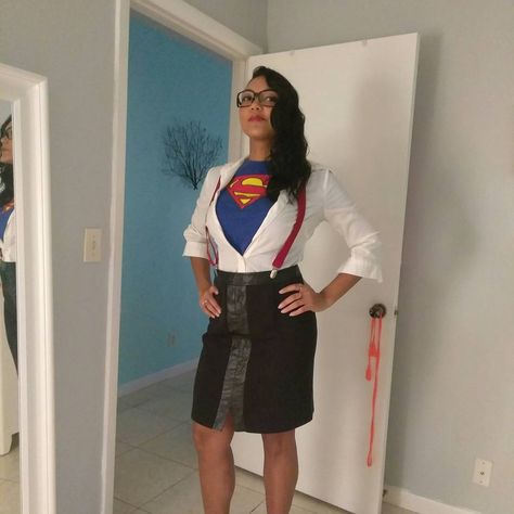 Halloween Costumes With Glasses, Hipster Belle, Costumes With Glasses, Halloween Costumes Glasses, Easy Costume Ideas, Belle Halloween, People With Glasses, Easy Costume, Easy Costumes