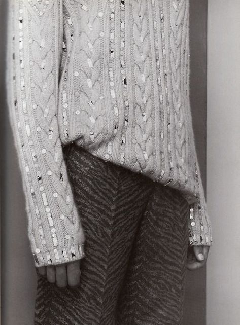 Knitwear Details, Knitwear Inspiration, Knitted Wit, Knitwear Fashion, Knitwear Design, Knit Fashion, Machine Knitting, Knitting Inspiration, Knitwear Women