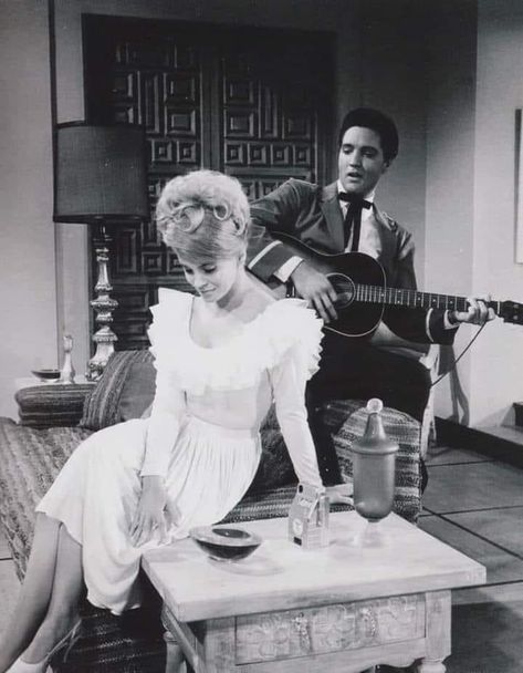 Viva Las Vegas Elvis, Old Hollywood Women, Las Vegas Elvis, Hollywood Women, Vintage Hollywood Glamour, Ann Margret, Elvis Movies, Bw Photo, Vintage Hollywood