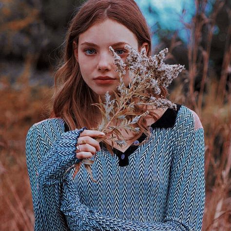 Kirsten Froseth, Kristine Froseth, Alaska Young, Looking For Alaska, Young Actresses, Dress Aesthetic, Aesthetic Hair, Beautiful Eyes, Face Claims