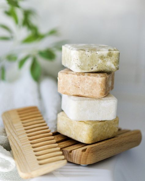 Sking Care, Cold Process Soap Designs, Soap Photography, Natura Cosmetics, Zodiac Candles, Beauty Video Ideas, Handmade Natural Soaps, Cosmetics Photography, Cosmetic Sets