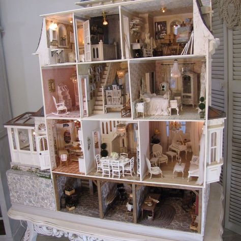 Dollhouse Stand, Harrison Dollhouse, Dollhouse Styles, Beacon House, Dollhouse Design, Doll House Plans, Mini Doll House, Victorian Dollhouse, Dolls House Interiors