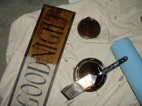 how to make your own primitive looking signs.  She uses stencils, acrylic paint, stain, and 6" boards Primitive Signs, Costura Diy, Primitive Crafts, Country Crafts, Upcycled Crafts, Diy Signs, Crafty Craft, Diy Home Decor Projects, Primitive Decorating