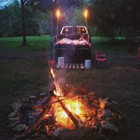 Date Night Truck Bed Under The Stars, Pickup Date Night, Tailgate Date Night Trucks Romantic, Stargazing In A Truck Bed, Truck Bed Date Under The Stars, Tailgate Date, Truck Bed Date Night, Tailgate Date Night Trucks, Pickup Truck Date