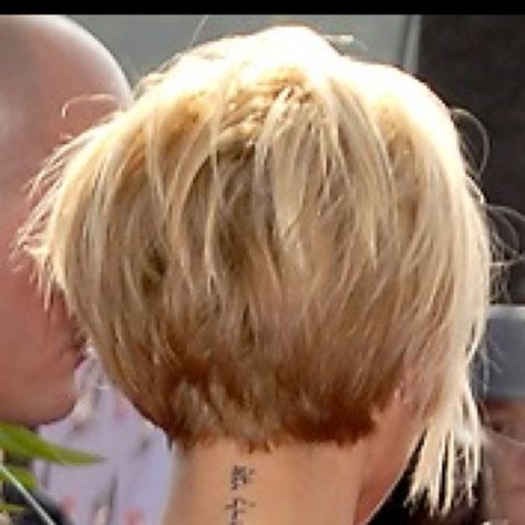 like the short neckline and layering. and oh the tattoo placement looks cool! :) Concave Bob Hairstyles, Kort Bob, Haircut And Color, Penteado Cabelo Curto, Short Hairstyle, Cute Hairstyles For Short Hair, Short Haircut, Back View, Short Bob Hairstyles