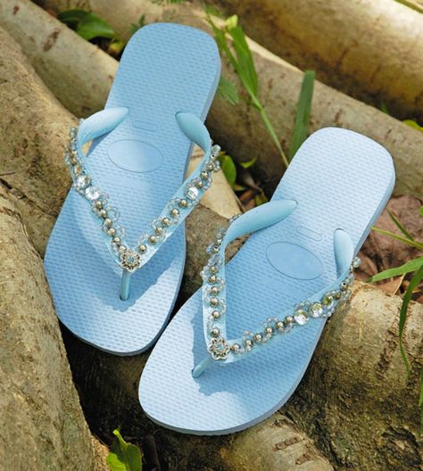 Blue bejeweled flip flops diy Flip Flop Images, Flip Flop Craft, Bedazzled Shoes, Bling Flip Flops, Beaded Flip Flops, Silver Flip Flops, Decorating Flip Flops, Bow Flip Flops, Diy Sandals