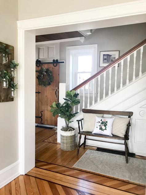 Victorian Farmhouse Entryway and Hallway Victorian Mudroom, Cheap Wood Flooring, Hallways Ideas, Hallway Design Ideas, Farmhouse Hallway, Fixer Upper House, Folk Victorian, Victorian Modern, Victorian Interior