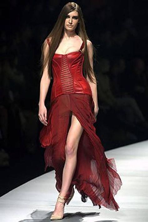 Versace 2003 Killer Corset Dress Gown For Sale at 1stdibs Versace Gown, Runway Outfits, Versace Dress, Vintage Versace, Designer Evening Dresses, Donatella Versace, Runway Dresses, Long Dresses, Corset Dress