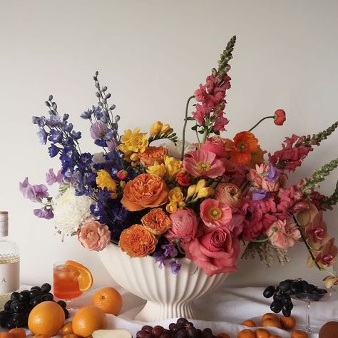 Vase Centrepiece, Maximalist Floral, Go Big Or Go Home, Interior Stylist, Vase Centerpieces, Inspired Living, Ferm Living, Floral Arrangement, Interior Design Styles