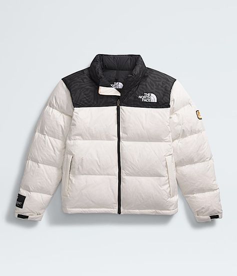 The North Face Women, North Face Puffer Jacket Aesthetic, Cute Comfy Outfits For School, Puffer Jacket Aesthetic, North Face Jacket White, Cute Puffer Jacket, Comfy Outfit For School, White Ski Jacket, White North Face Jacket