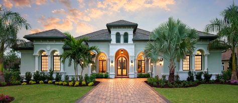 Luxury Mediterranean Homes, Mediterranean Exterior, Mediterranean Style House, Mediterranean House Plan, Mediterranean Style House Plans, Cottage Coastal, Bathroom Plan, Mediterranean House Plans, Plans Architecture