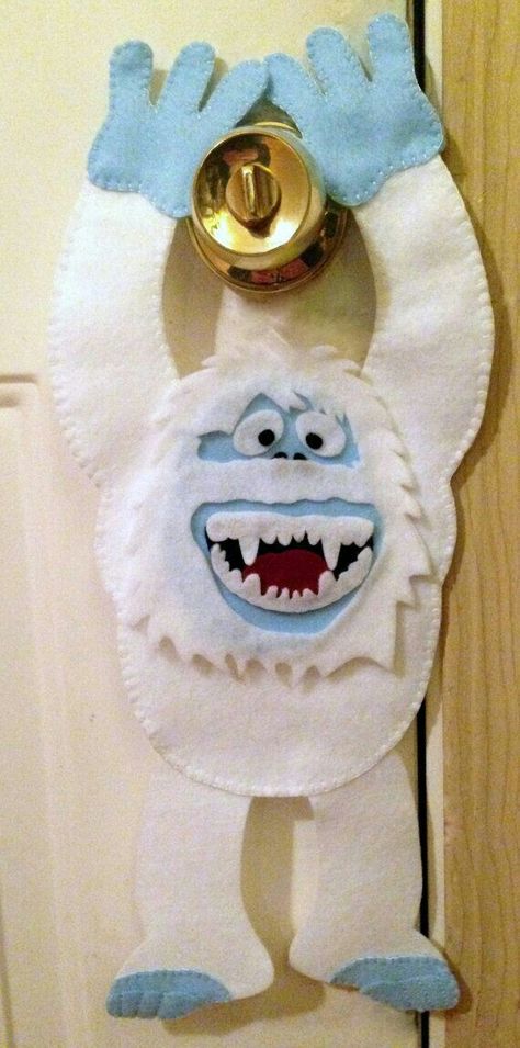 abominable snowman door hanger Abominable Snowman Craft, Rudolph Party, Bumble The Abominable Snowman, The Abominable Snowman, Snowman Door Hanger, Snowman Cartoon, Felt Angel, Snowman Door, Abominable Snowman