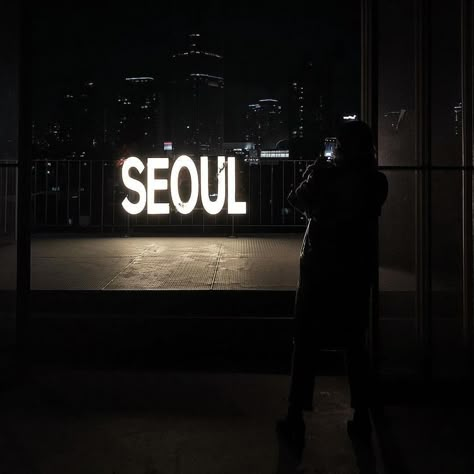 Citycore Aesthetic, Korea Aesthetic, Dark Feeds, Low Exposure, Dark Aesthetics, Korea Seoul, K Wallpaper, Dark Theme, Dark Paradise