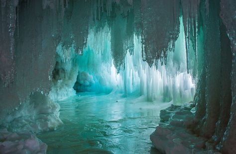 Cave, Sunlight, Ice, Frost, Glaciers, Icicle, Snow. Free download High Quality and Widescreen Resolutions Desktop Facade Aesthetic, Cave With Water, Ice Tunnel, Turquoise Photography, Water Fae, Blue Green Aesthetic, Ice Aesthetic, Turquoise Aesthetic, Ice Caves