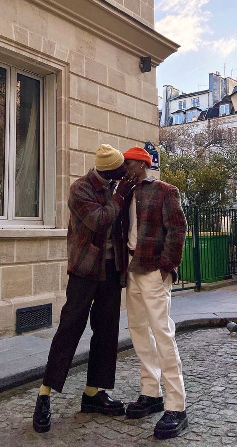 Black Gay Couple Aesthetic, Gay Boy Outfits, Black Queer Love, Queer Fashion Guys, Queer Black Couple Aesthetic, Queer Vintage Photos, Lesbain Black Aesthetic, Couple Fits, Men Kissing