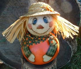 Candles by Nature Pinterest Halloween Ideas, Scarecrow Painting, Fall Gourds, Halloween Gourds, Scarecrow Crafts, Gorgeous Gourds, No Carve Pumpkin Decorating, Halloween Crafts Decorations, Gourds Crafts