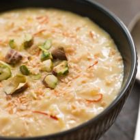 Mango #Kheer Mint: Rice cooked in milk, saffron and loads of nuts. Almond Milk Rice Pudding, Coconut Rice Pudding, Creamy Rice Pudding, Almond Milk Recipes, Rice Pudding Recipe, Kheer Recipe, Coconut Pudding, Creamy Rice, Cinnamon Recipes